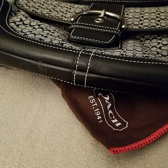 Coach - Picture 4 of 4